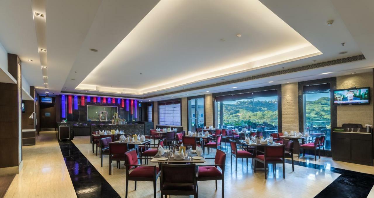 Golden Tulip Chandigarh, Панчкула Экстерьер фото