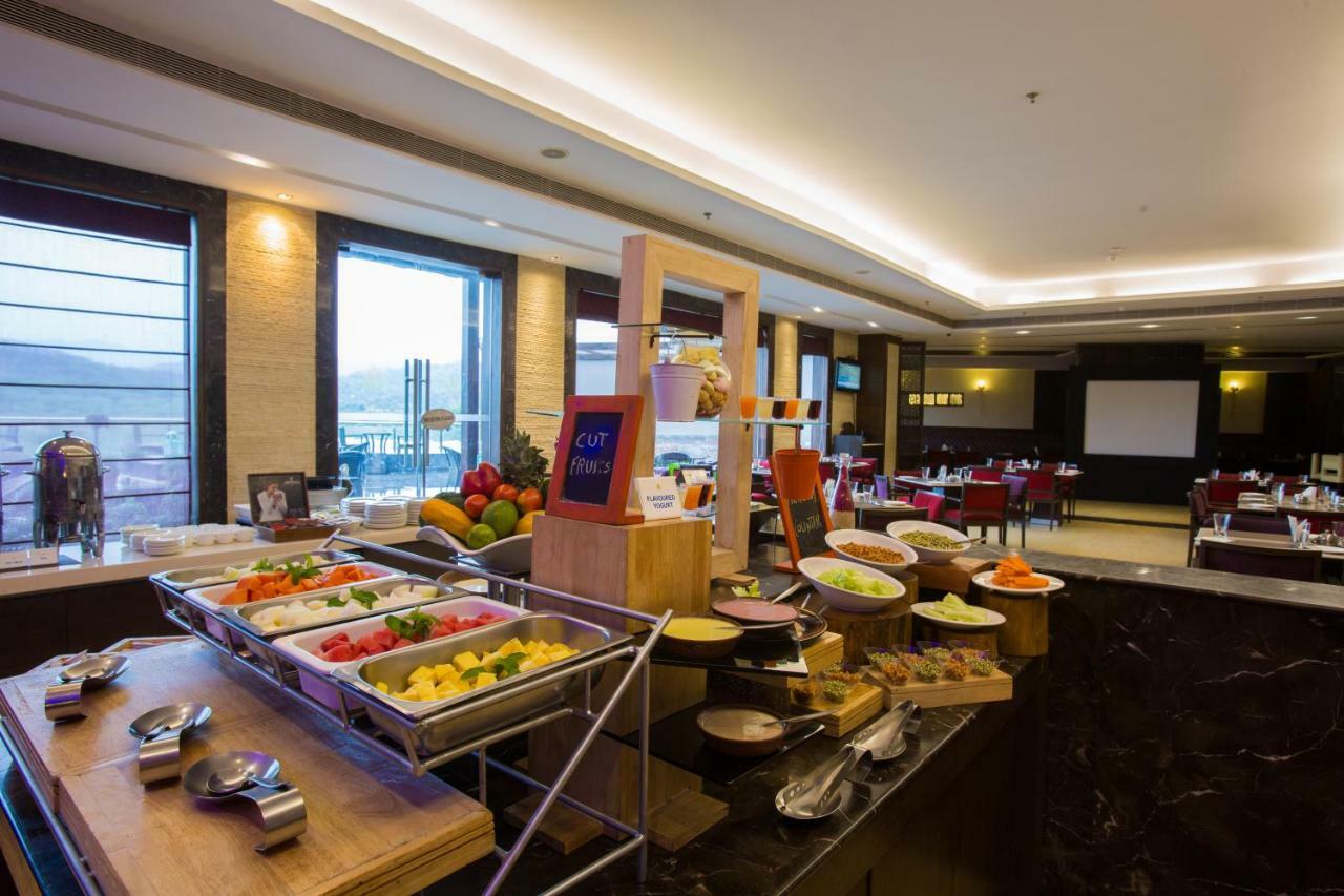 Golden Tulip Chandigarh, Панчкула Экстерьер фото