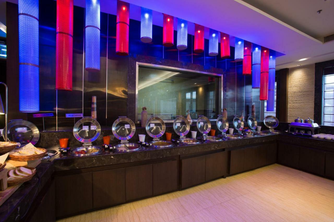 Golden Tulip Chandigarh, Панчкула Экстерьер фото